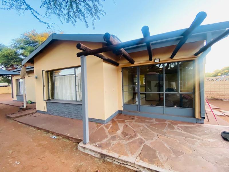 To Let 5 Bedroom Property for Rent in Kathu Northern Cape